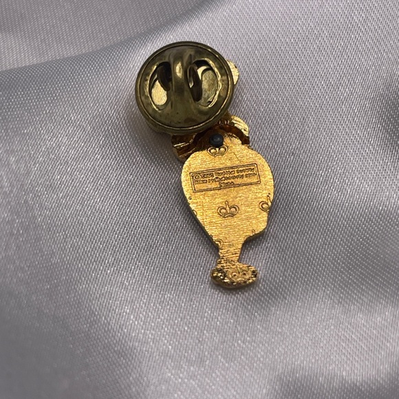 Red Hat Society Lady Brooch. Her waist down moves back & forth. NWOT - Picture 3 of 4